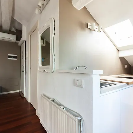Youhosty - Corso Apartament Mediolan